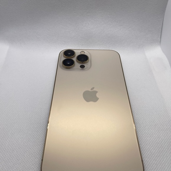 iPhone 13 pro max 256GB mint condition.(A grade)